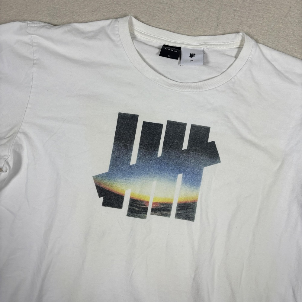 Applebum X Undefeated Shirt Mens XL White‎ Sunset Tally Graphic Tee Streetwear